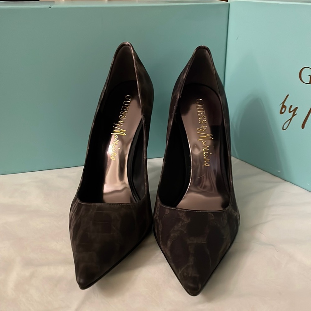 Guess by Marciano